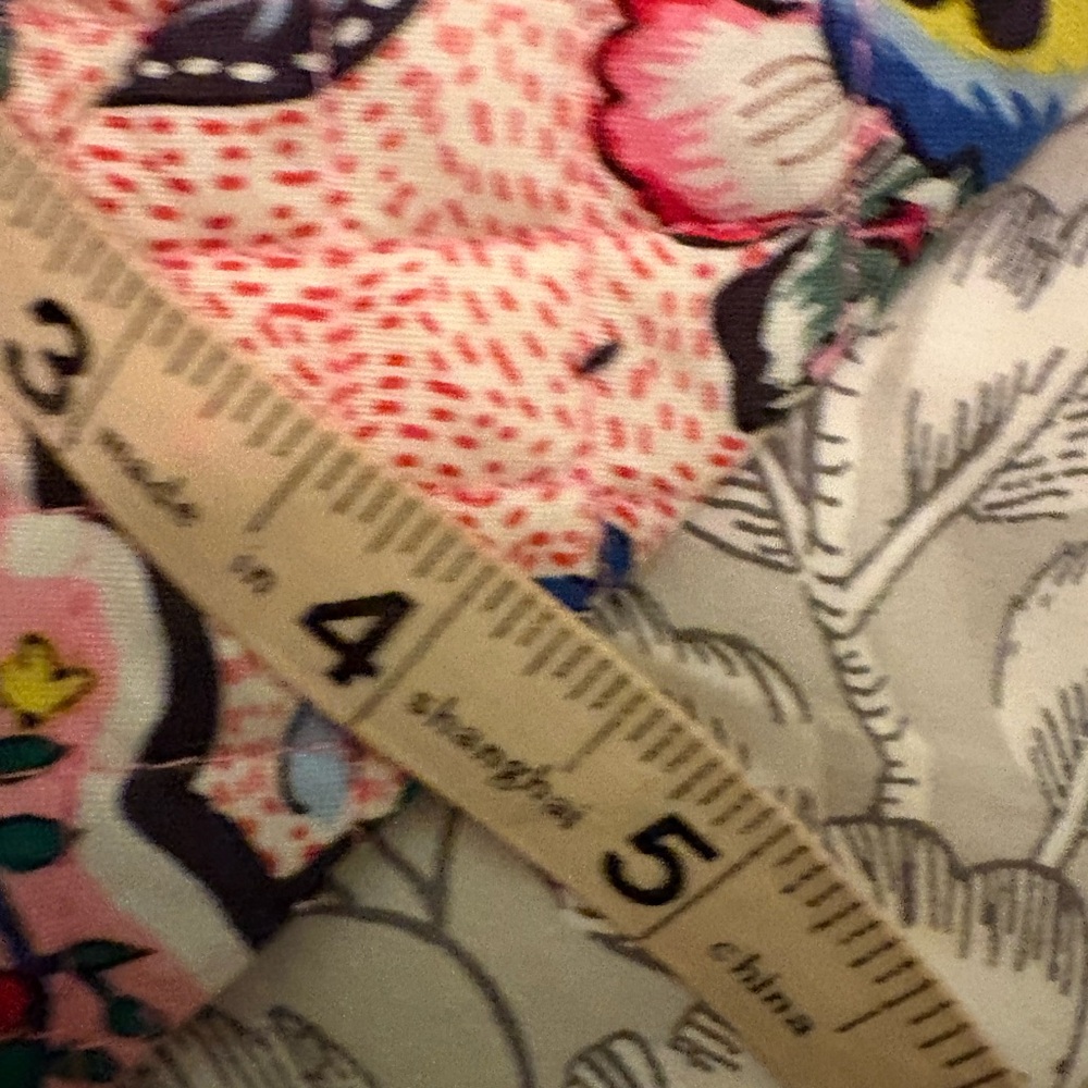 Vera Bradley Villager Tote - Picture 7 of 7